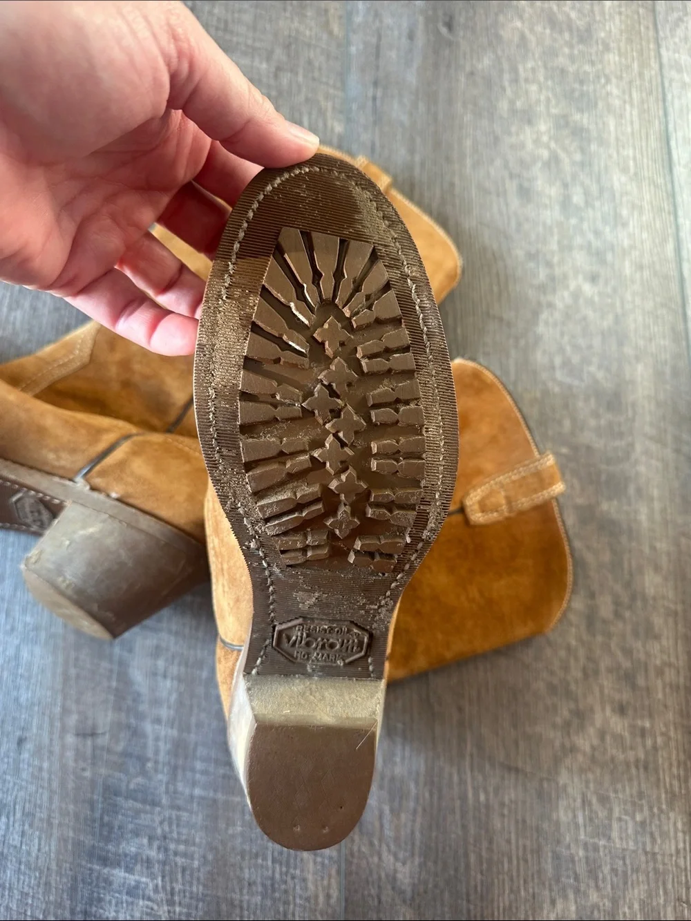 Vibram Men's Brown Suede Slip-On Western Boots
